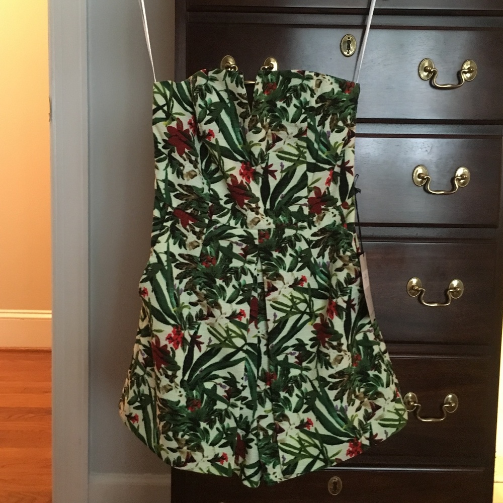 NWT Wilde Heart Tropicana Romper Size XS